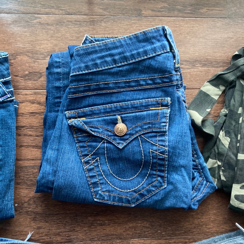 40 pairs of Designer Jeans - Picture 3 of 6